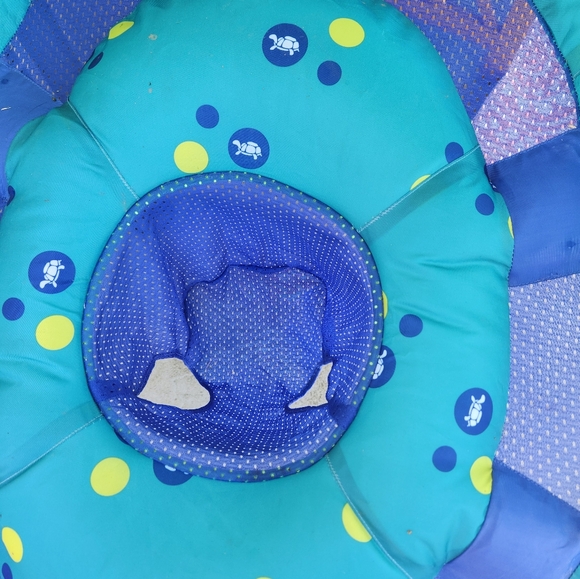 Baby float - Picture 2 of 3